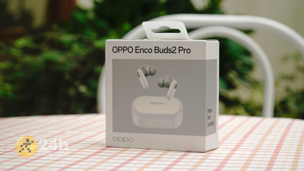 Hộp dựng OPPO Enco Buds 2 Pro được thiết kế đơn giản và trực quan.