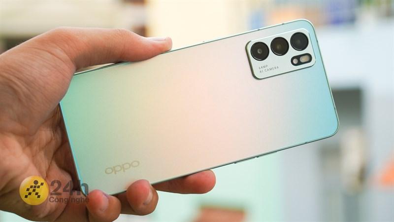 OPPO đã đưa thiết kế vuông vức lên một tầm cao mới.