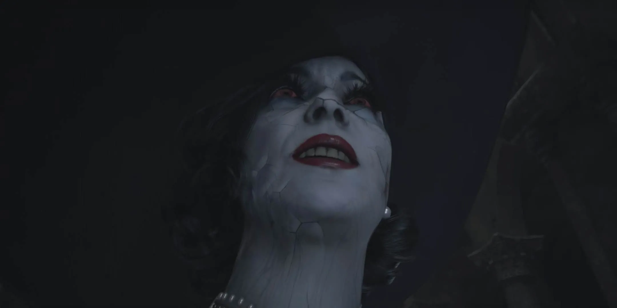 Cận cảnh Lady Dimitrescu trong Resident Evil Village