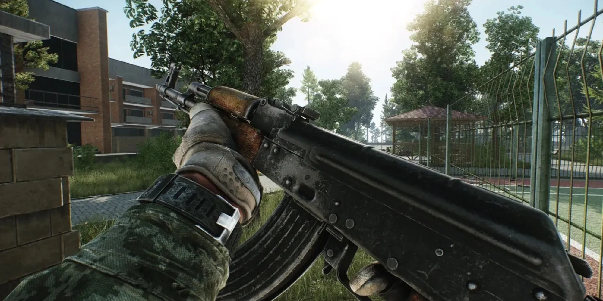 Cận cảnh vũ khí và môi trường thực tế trong Escape from Tarkov
