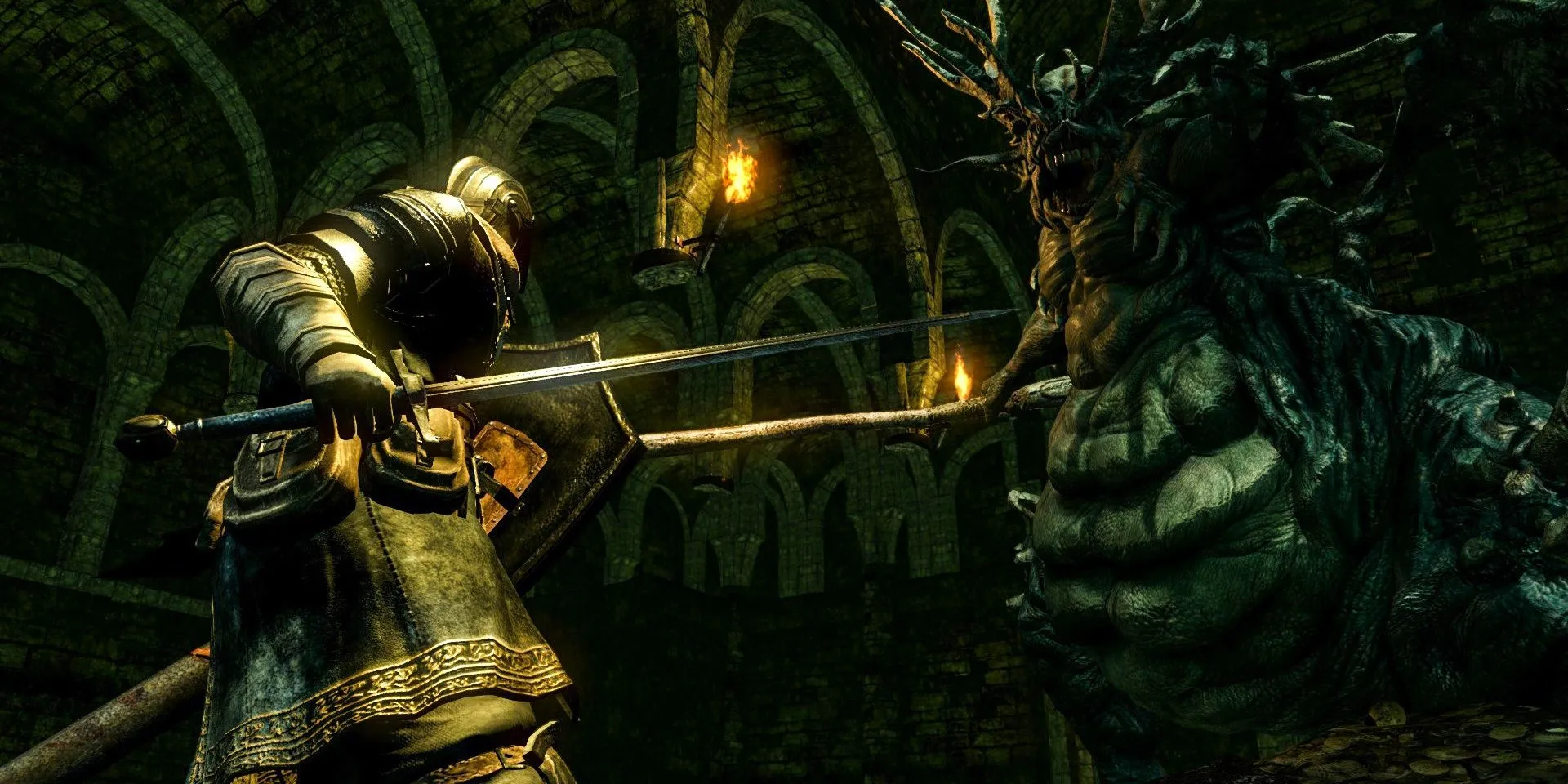 Chosen Undead đối mặt với Asylum Demon, thử thách đầu tiên trong Dark Souls