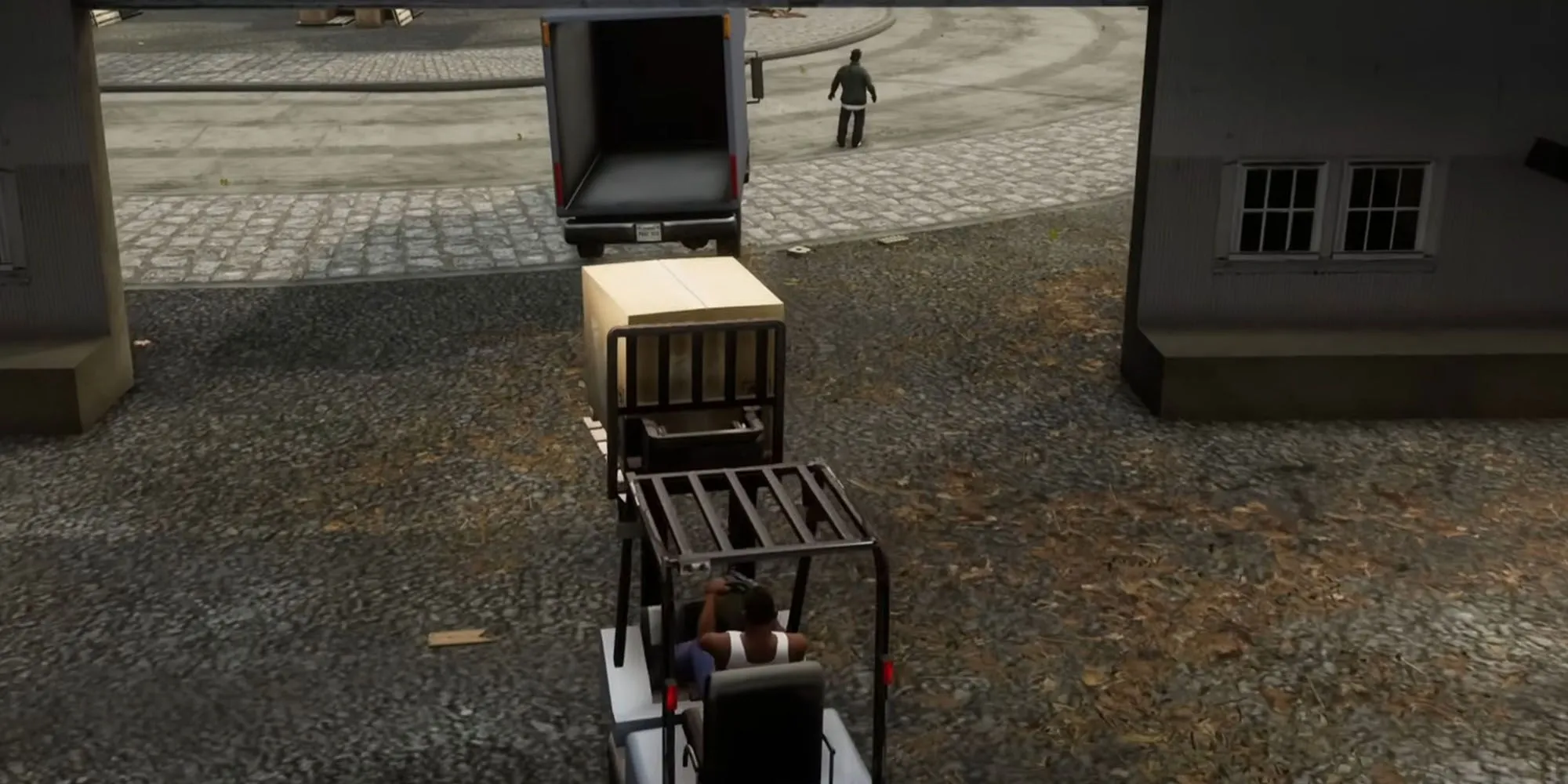 CJ điều khiển xe nâng để chất các thùng hàng lên xe tải của Ryder trong nhiệm vụ Robbing Uncle Sam GTA San Andreas tại Ocean Docks
