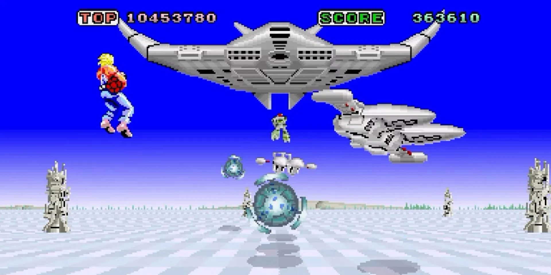 Gameplay game bắn súng trên ray Space Harrier, di chuyển cố định và nhắm mục tiêu