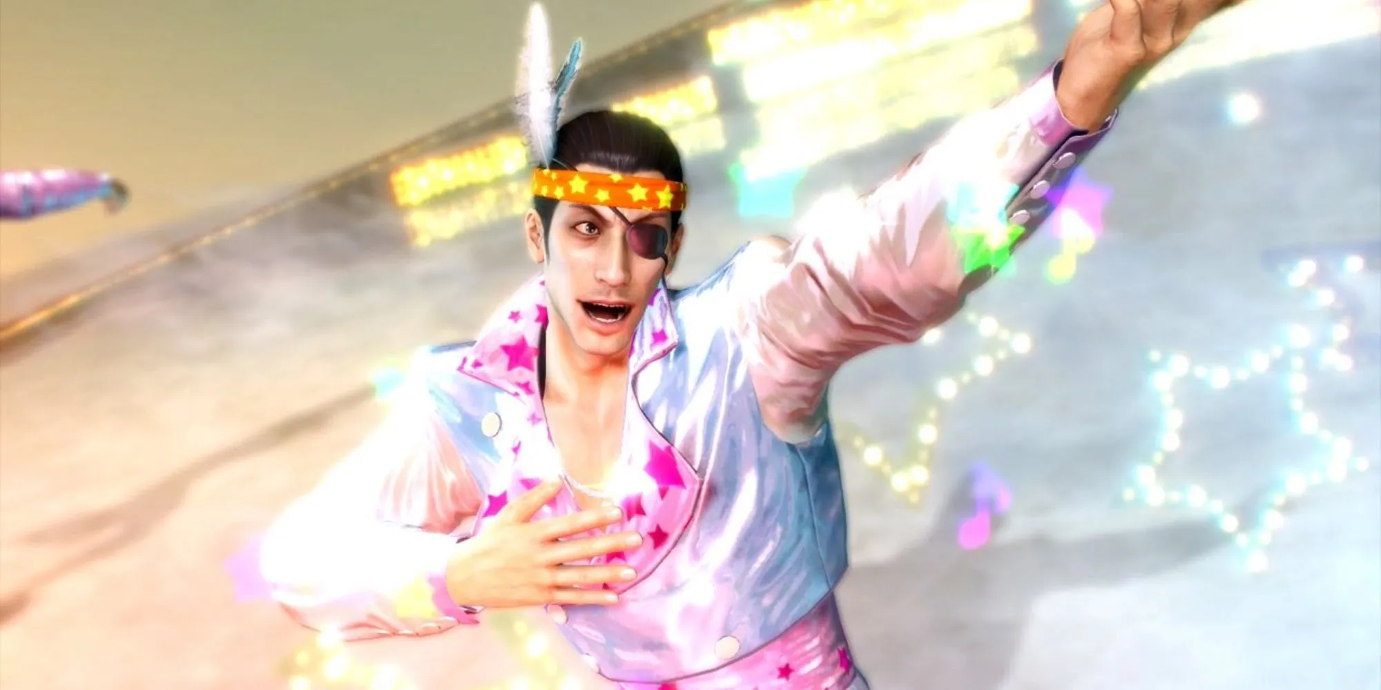 Goro Majima trong trang phục thần tượng thập niên 80 hát 24-Hour Cinderella