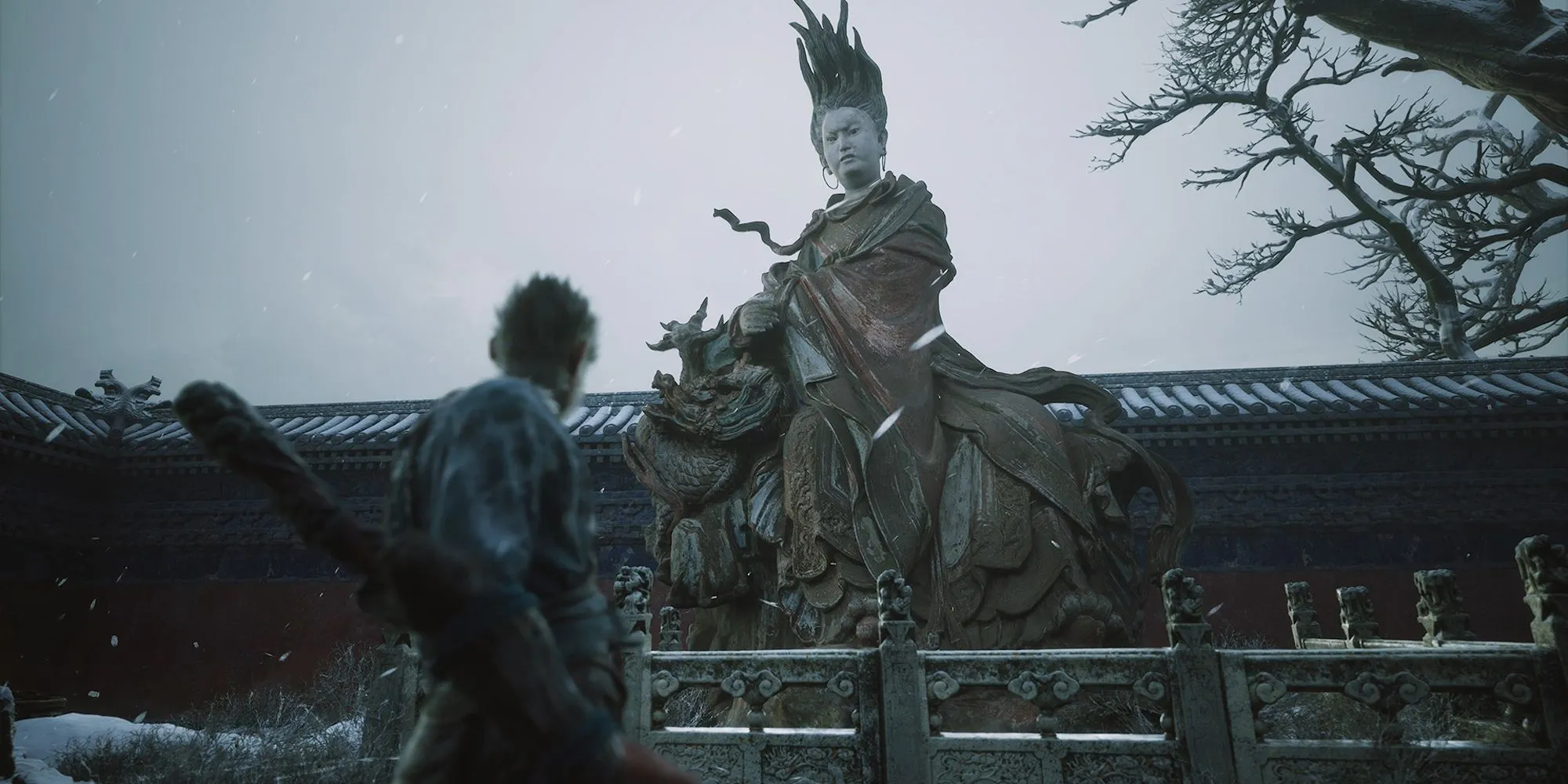 Nhân vật Tôn Ngộ Không (Destined One) trong Black Myth: Wukong đứng nhìn một bức tượng lớn trong game, minh họa đồ họa ấn tượng của trò chơi.