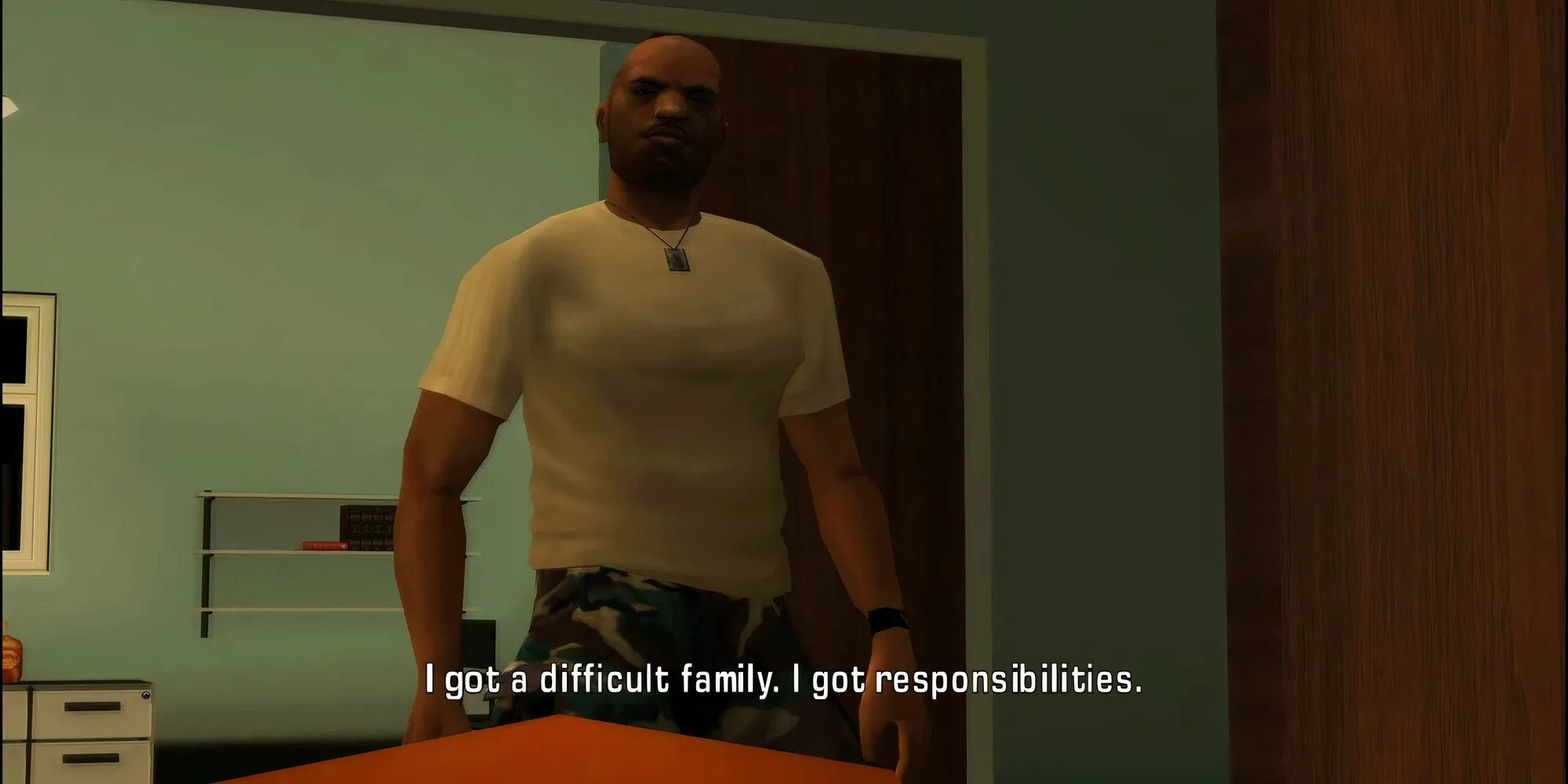Victor Vance đứng tạo dáng ở bến cảng Vice City Stories