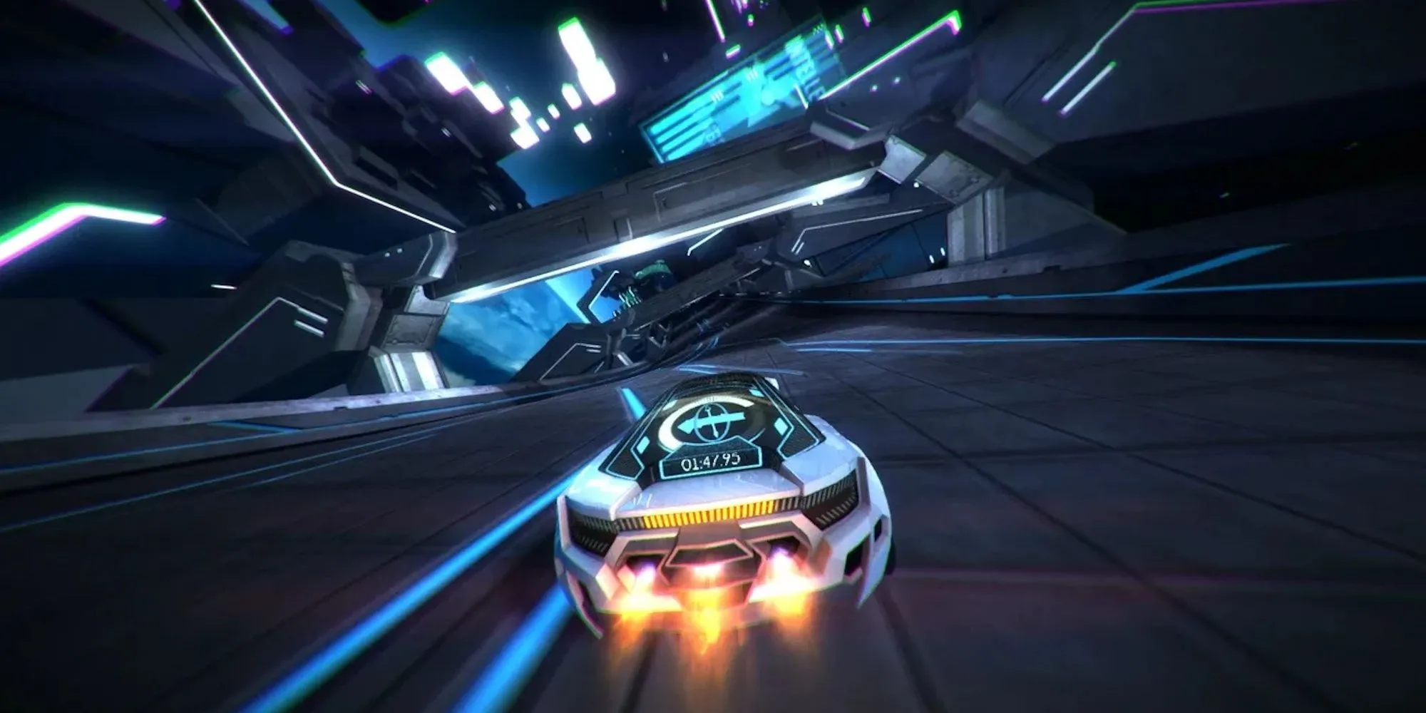 Xe đua tương lai bay lượn trong không gian neon của game Distance