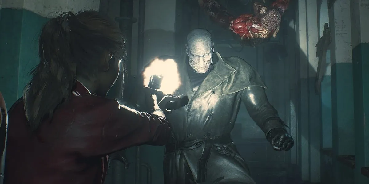 Claire Redfield đối mặt với Mr. X trong Resident Evil 2 Remake
