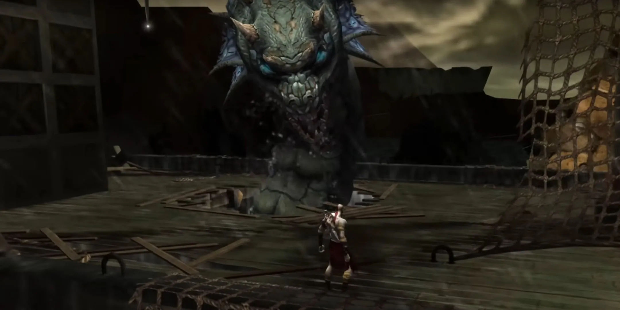 Kratos đối mặt với quái vật Hydra trong God of War thời kỳ Hy Lạp cổ đại.