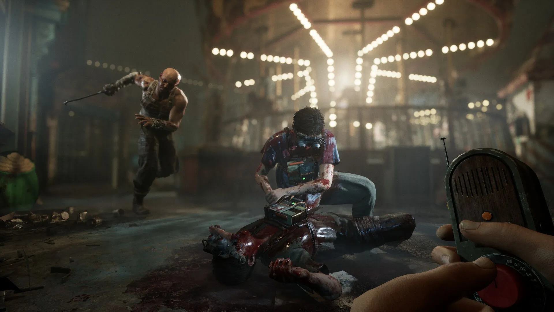 Bối cảnh và nhân vật trong The Outlast Trials, thể hiện sự tàn khốc của các thí nghiệm Murkoff