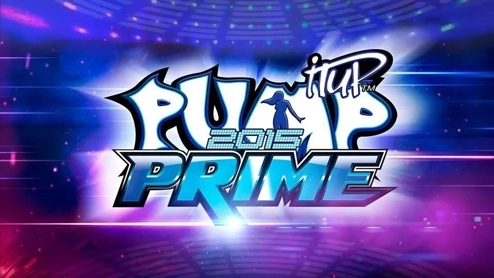 Màn hình gameplay Pump It Up arcade với layout phím đặc trưng khác biệt so với DDR, minh họa trải nghiệm game âm nhạc truyền thống.