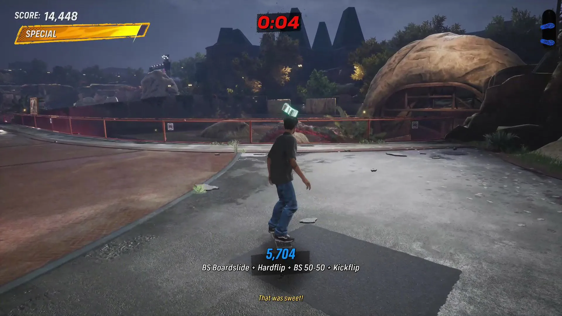 Tiền mặt thứ ba gần chuồng sư tử trong Tony Hawk's Pro Skater 3 + 4 bản đồ Zoo