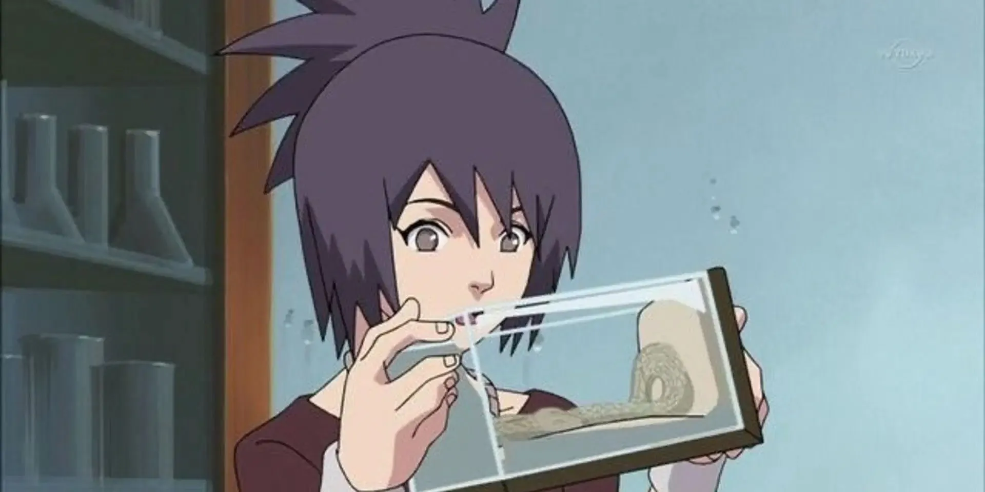 Anko Mitarashi với dấu ấn nguyền của Orochimaru, một Jōnin mạnh mẽ với quá khứ bí ẩn và tiềm năng chưa được khai phá