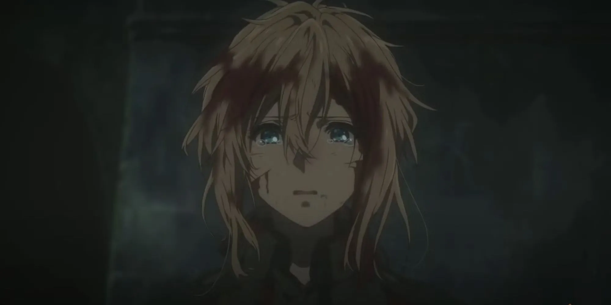 Violet Evergarden trong trang phục bưu tá tự động, đang tìm hiểu ý nghĩa của cảm xúc và tình yêu sau chiến tranh, một anime về quá trình chữa lành và trưởng thành tâm lý